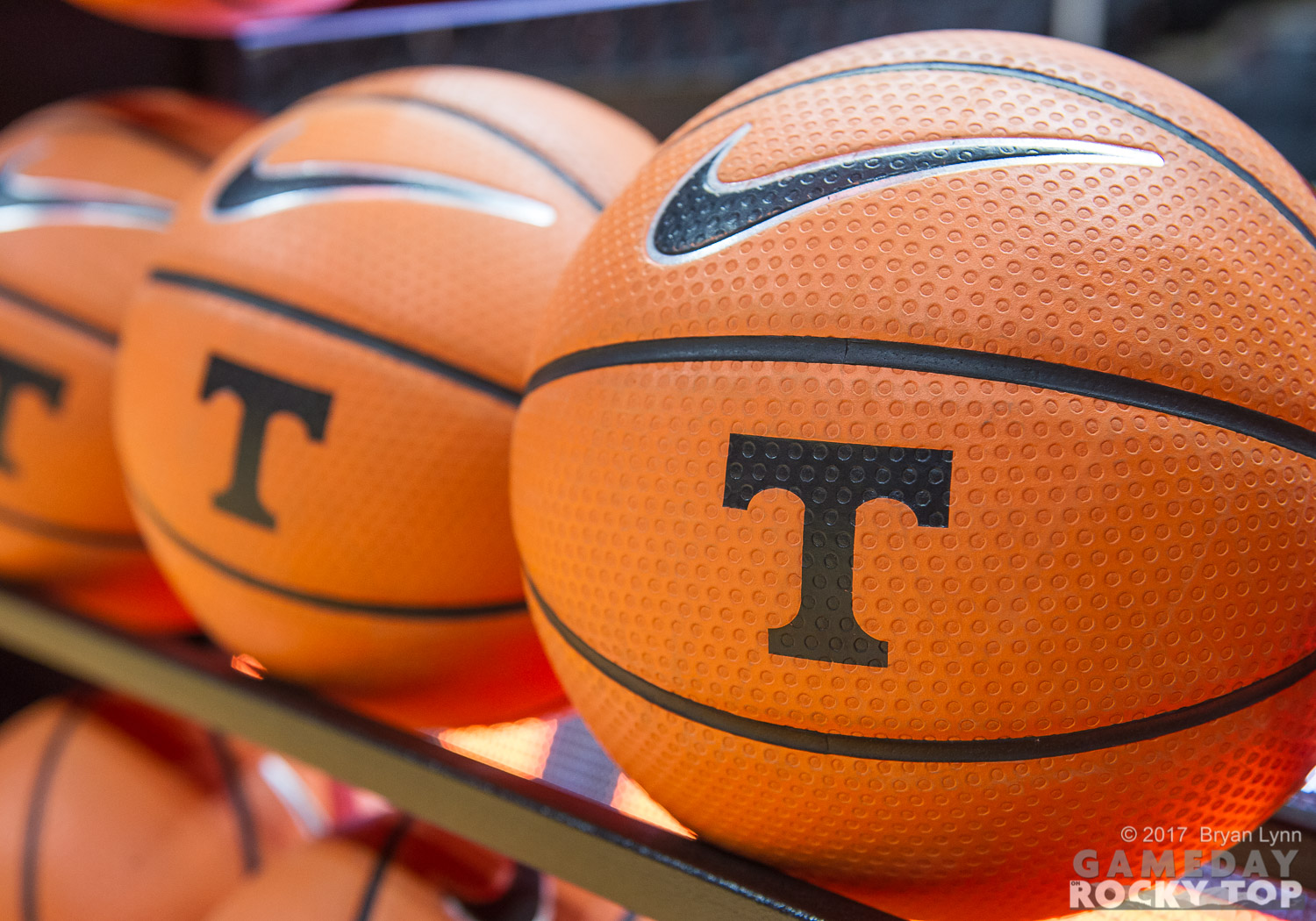 Hoops Recruiting: While Still Dancing, Tennessee Preparing for 2019 Openings